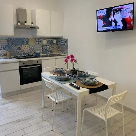 House Apartment *