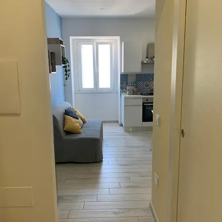 House Apartment *